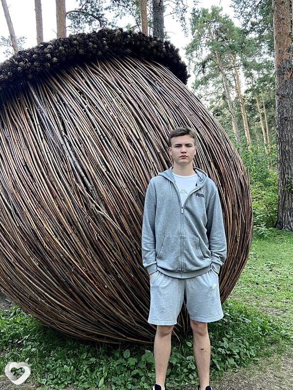 Артём, 21, Тюмени — анкета №876225