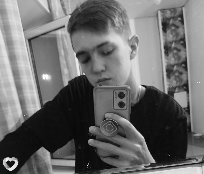 Даня, 21, Москве — анкета №877258