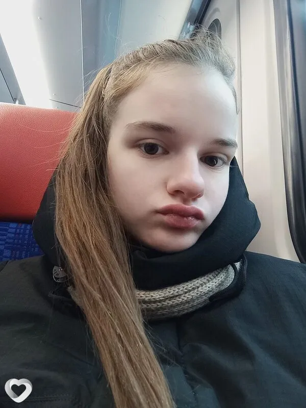 Арина, 23, Москве — анкета №878114