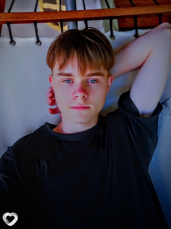 Сергей, 21, Новосибирске — анкета №879663