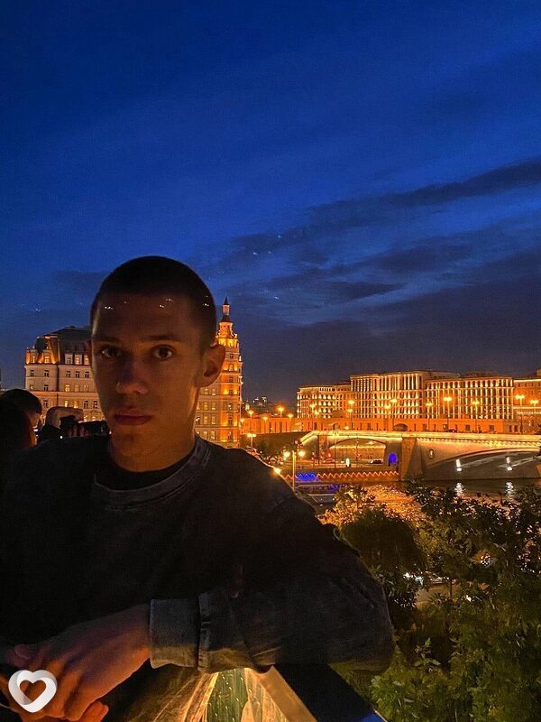 Александр, 21, Воскресенске — анкета №879862