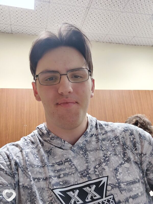 Иван, 21, Москве — анкета №1307387