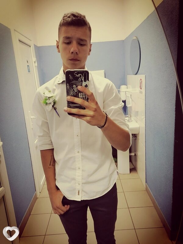 Дима, 21, Солигорске — анкета №879951
