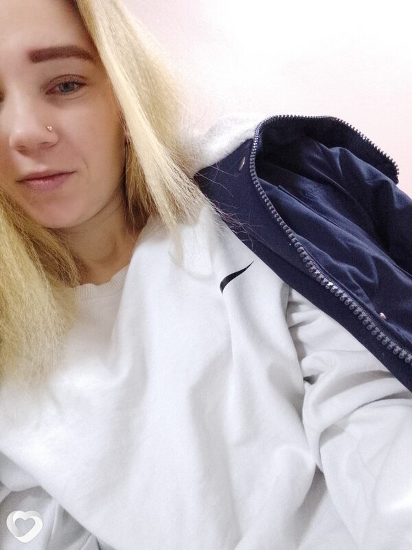 Александра, 21, Саянске — анкета №881869