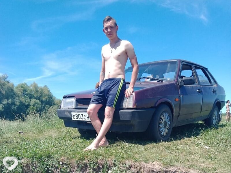 Максим, 24, Москве — анкета №882158
