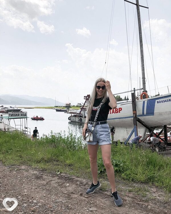 Анна, 21, Барнауле — анкета №882718