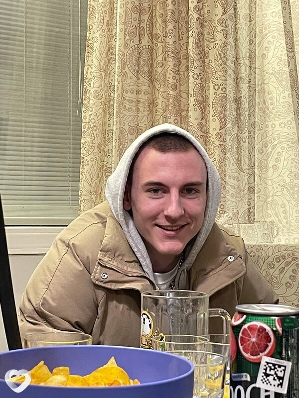 Юра, 22, Москве — анкета №883687