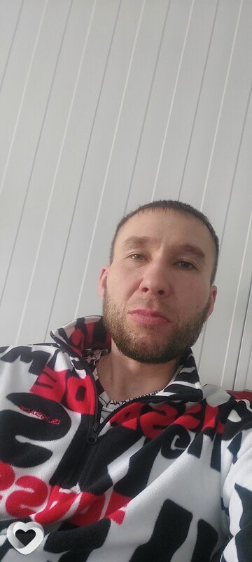 Михаил, 39, Черногорске — анкета №883920