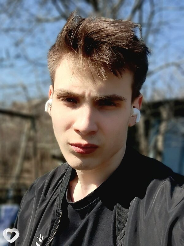 Максим, 22, Москве — анкета №884150