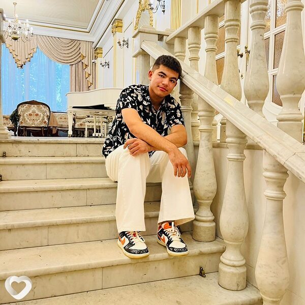 Азиз, 21, Екатеринбурге — анкета №884258