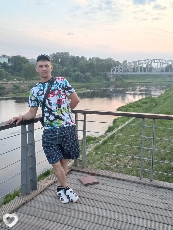 Виталик, 35, Великом Новгороде — анкета №884600