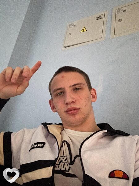Артемий, 22, Москве — анкета №885736