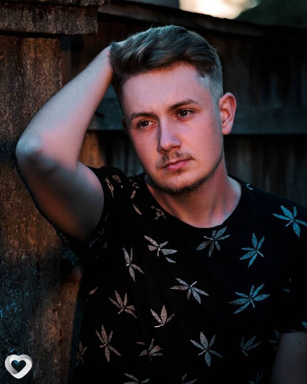 Илья, 22, Москве — анкета №885692