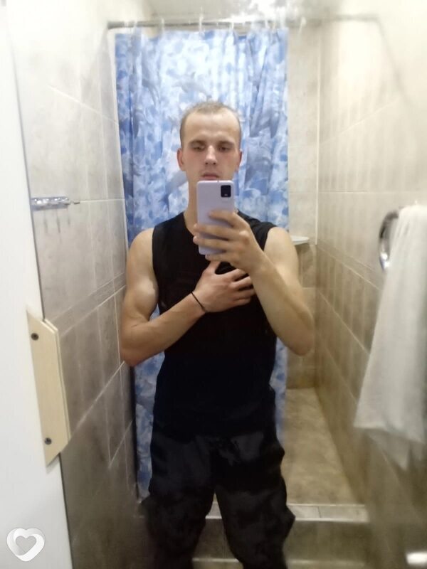Витя, 25, Москве — анкета №886783