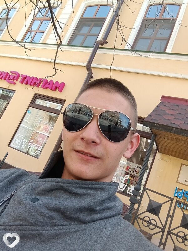 Александр, 22, Саратове — анкета №886788