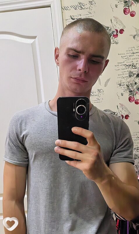 Влад, 21, Краснодаре — анкета №887291