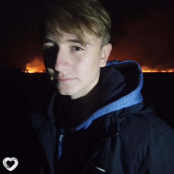 Илья, 22, Москве — анкета №887750