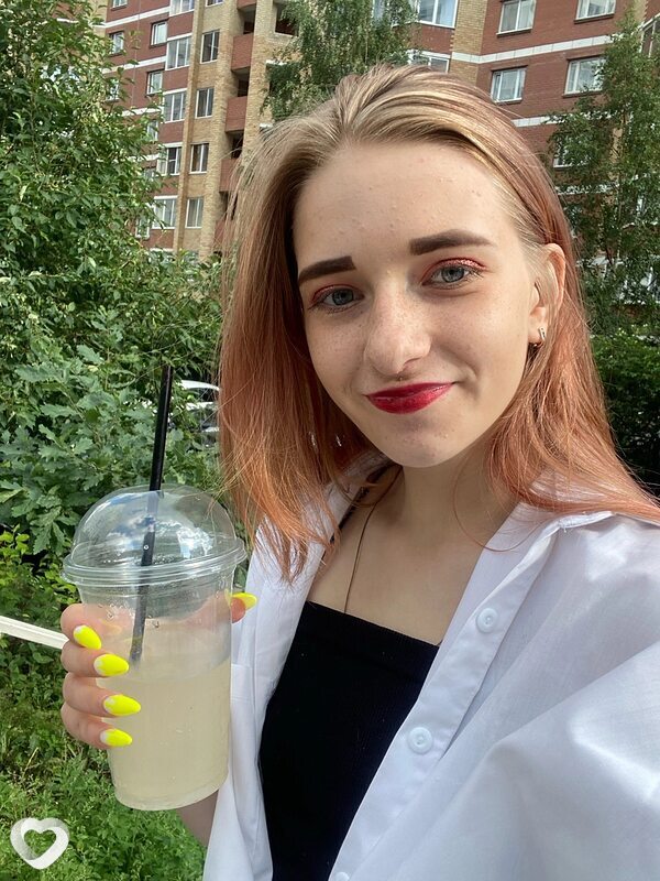 Настя, 21, Екатеринбурге — анкета №888524
