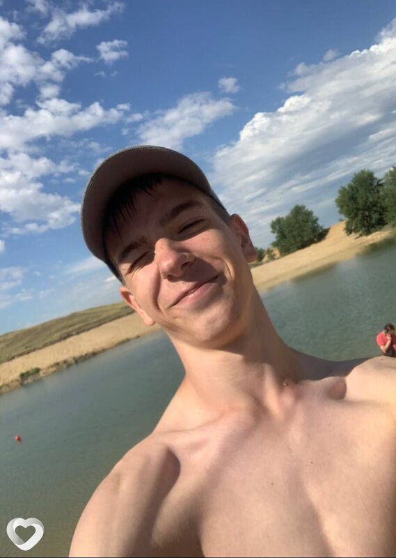 Александр, 20, Новотроицке — анкета №888752