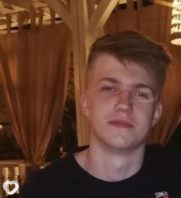 Антон, 22, Москве — анкета №889195