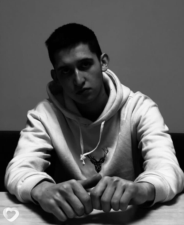 Илья, 25, Барнауле — анкета №888950