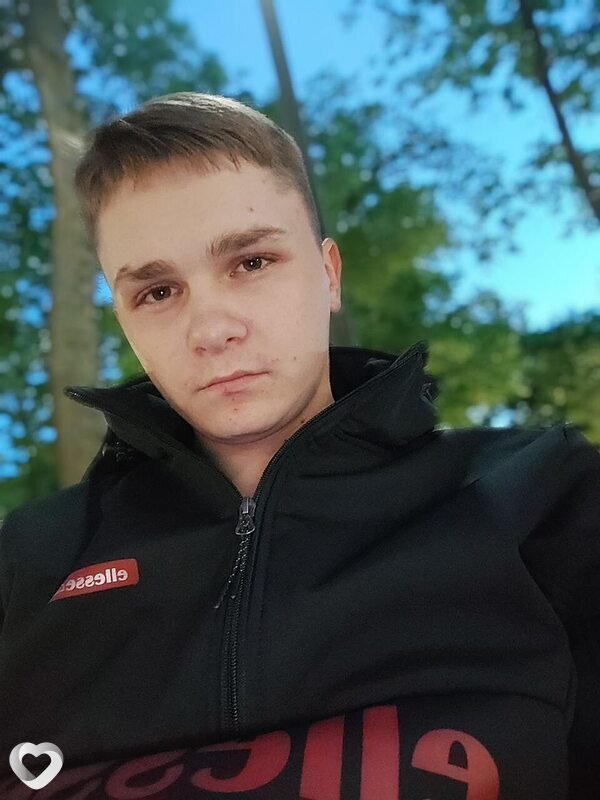 Иван, 22, Москве — анкета №889212