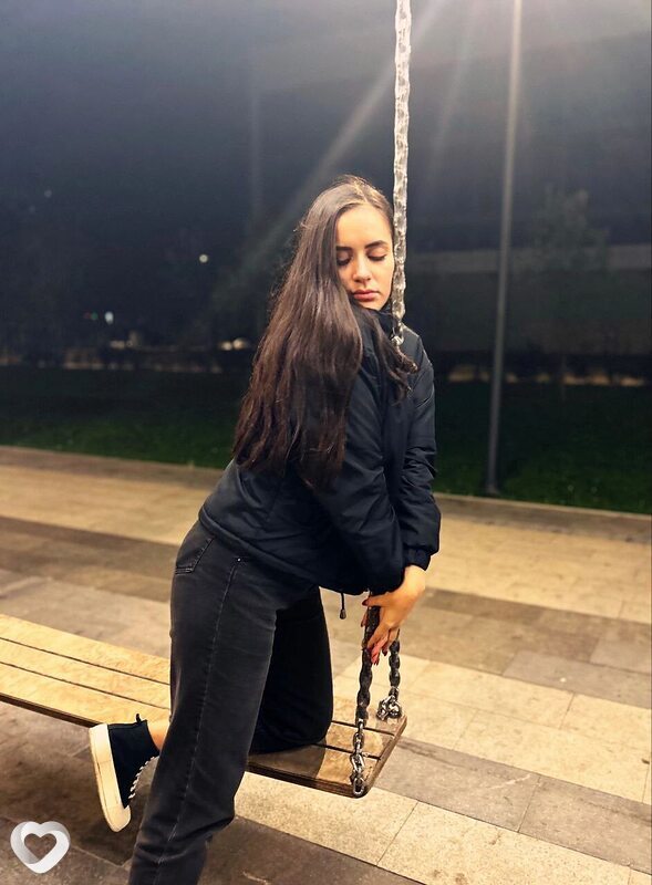 Настя, 20, Екатеринбурге — анкета №889869