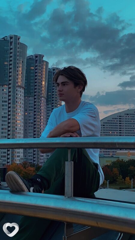 Дима, 21, Москве — анкета №889958