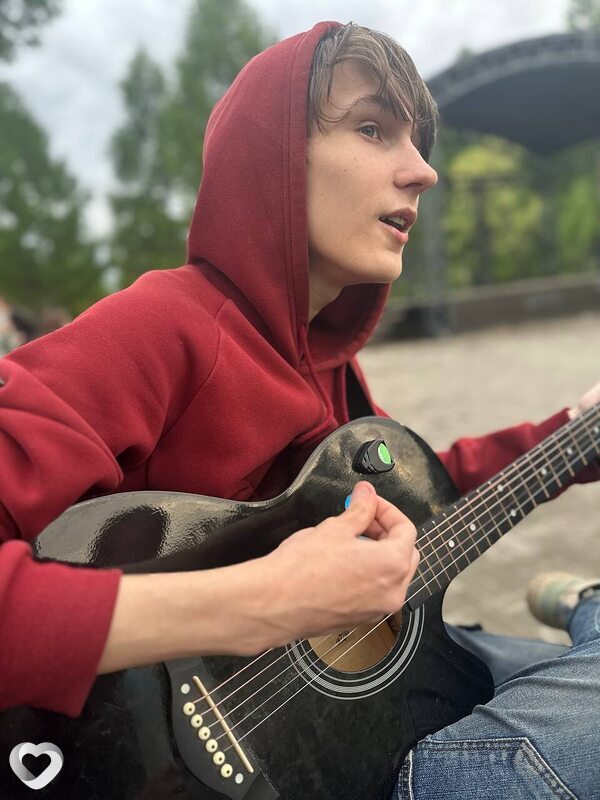 Артём, 21, Москве — анкета №890493