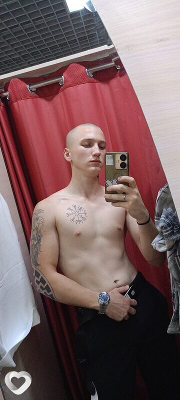 Тимофей, 20, Калининграде — анкета №890531
