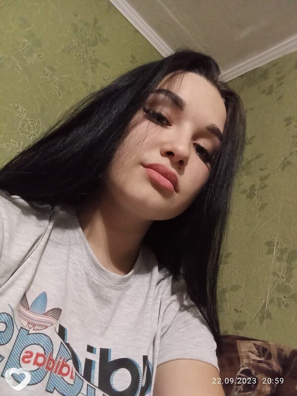 Виктория, 21, Донецк (Ростовская Обл.) — анкета №891206