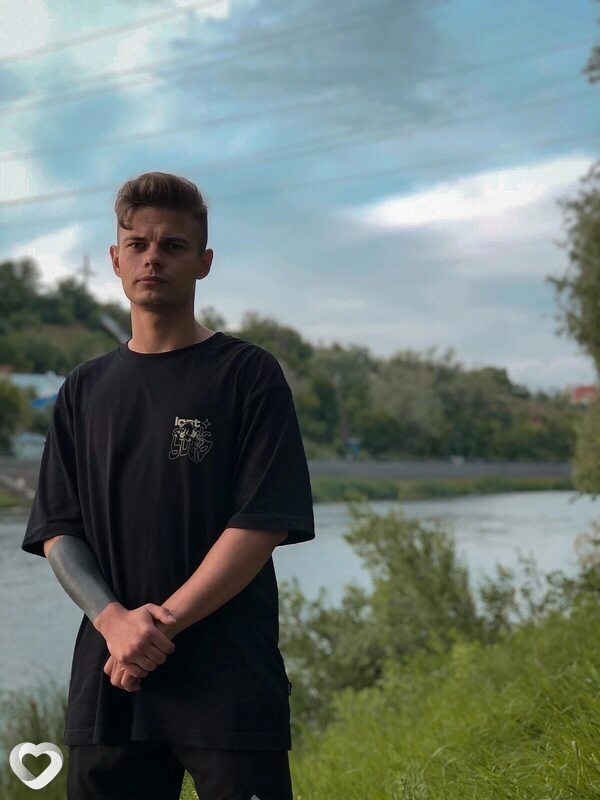 Владик, 24, Москве — анкета №891435