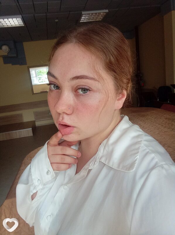 Нюта, 21, Калининграде — анкета №893045