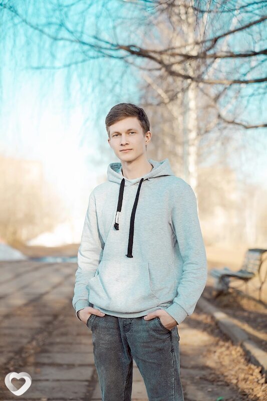Михаил, 23, Москве — анкета №894999