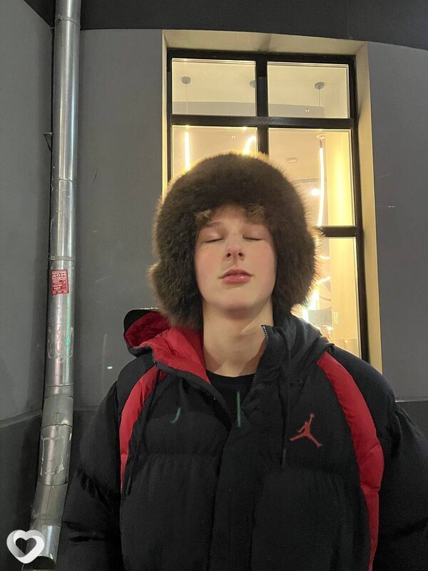Глеб, 20, Москве — анкета №895627