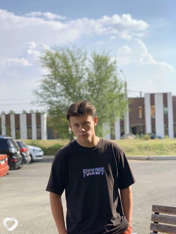 Максим, 21, Санкт-Петербурге — анкета №895800