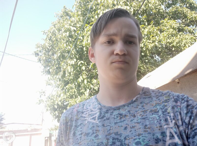 Кирилл, 24, Макеевке — анкета №896351
