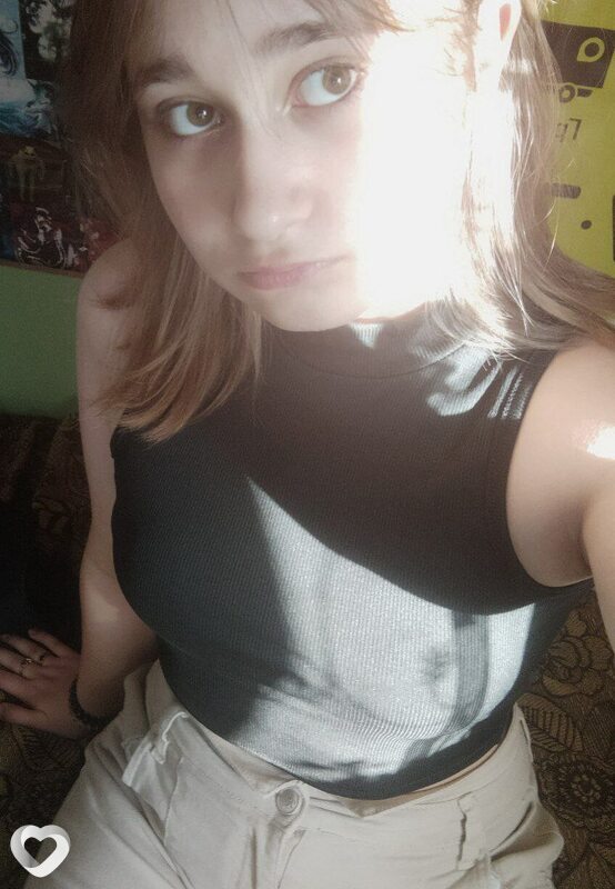 Аня, 21, Чите — анкета №896565