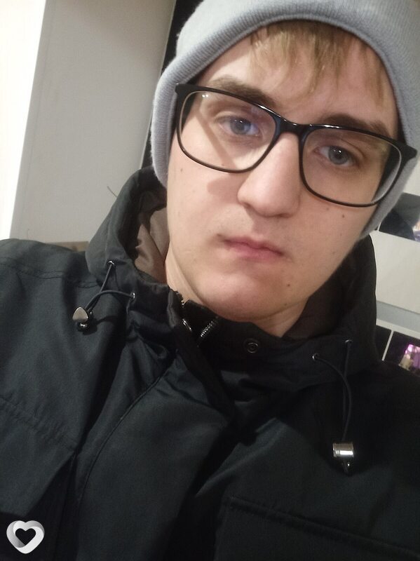Артем, 24, Тюмени — анкета №896745