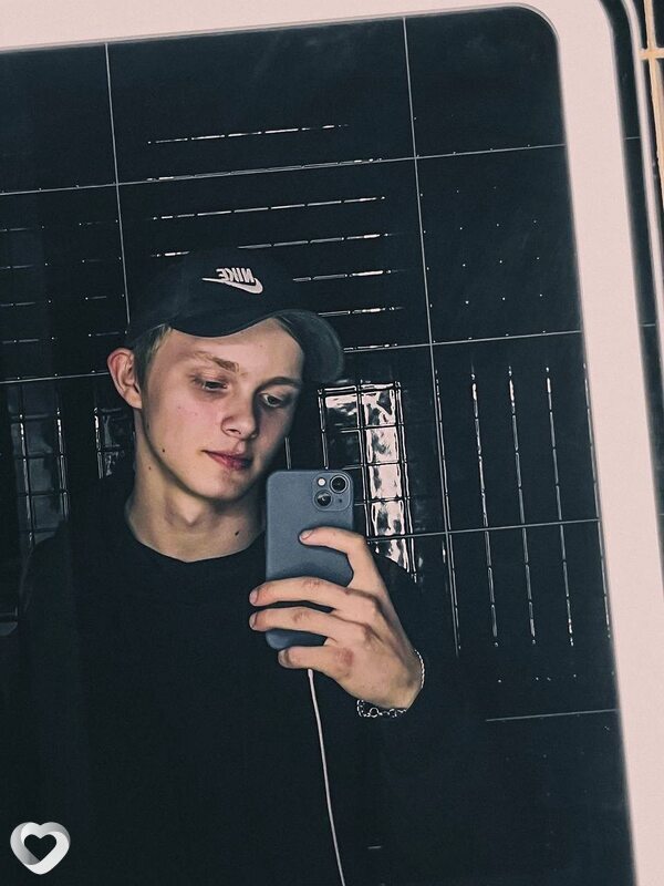 Виталий, 20, Москве — анкета №897197