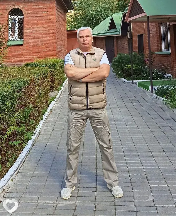 Олег, 59, Москве — анкета №897544