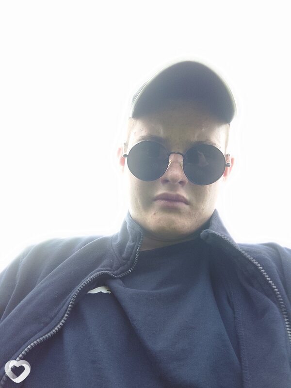 Захар, 21, Москве — анкета №897597
