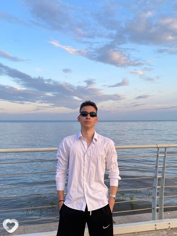 Дмитрий, 21, Казани — анкета №898810