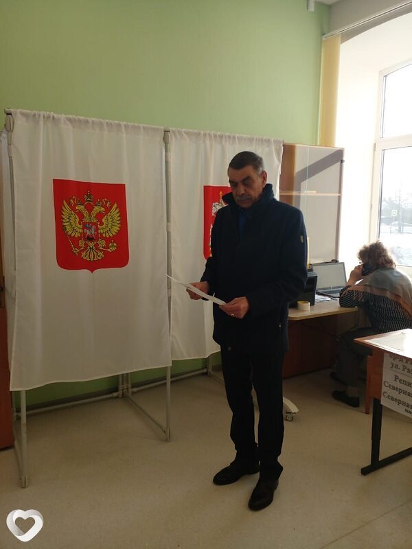 Михаил, Озеры