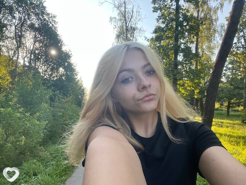 Анюта, 22, Москве — анкета №904069
