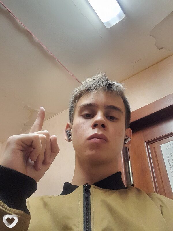 Артем, 23, Москве — анкета №904185