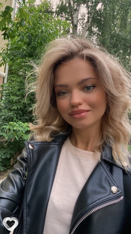 Елена, 24, Екатеринбурге — анкета №904270