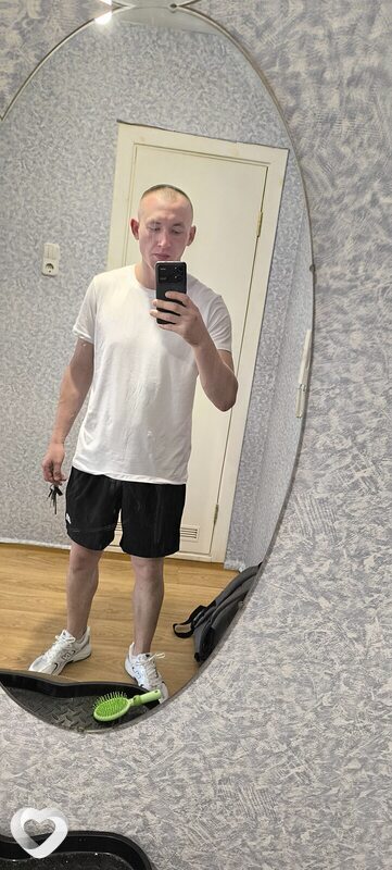 Виктор, 26, Витебске — анкета №904790