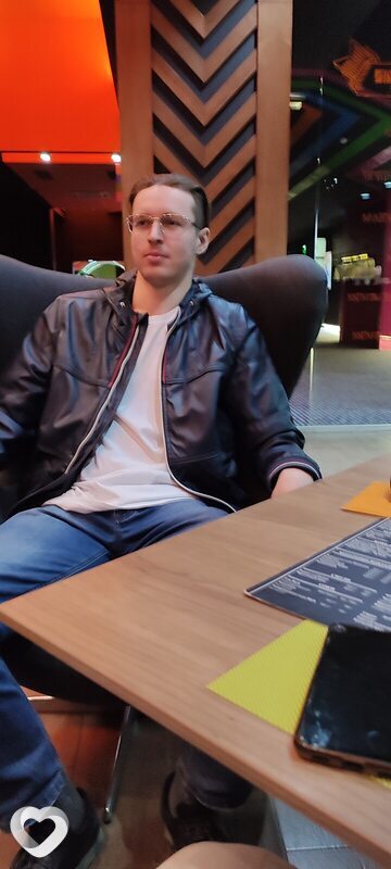Роман, 21, Томске — анкета №906783