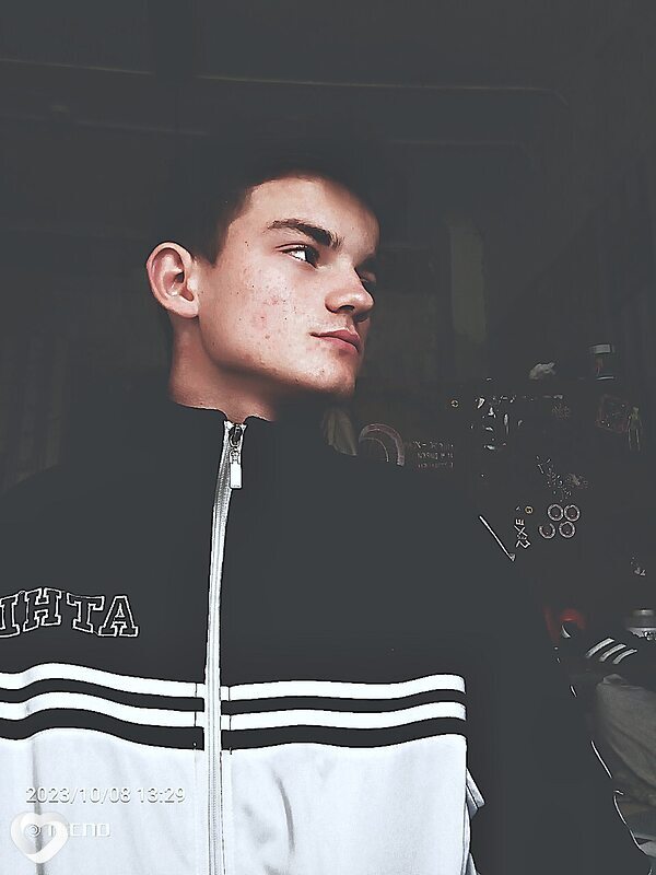 Артем, 21, Смоленске — анкета №908069